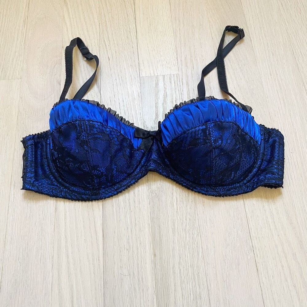 BUY 1 GET 1 FREE Jezebel 34d lace pin up lingerie bra royal blue  black